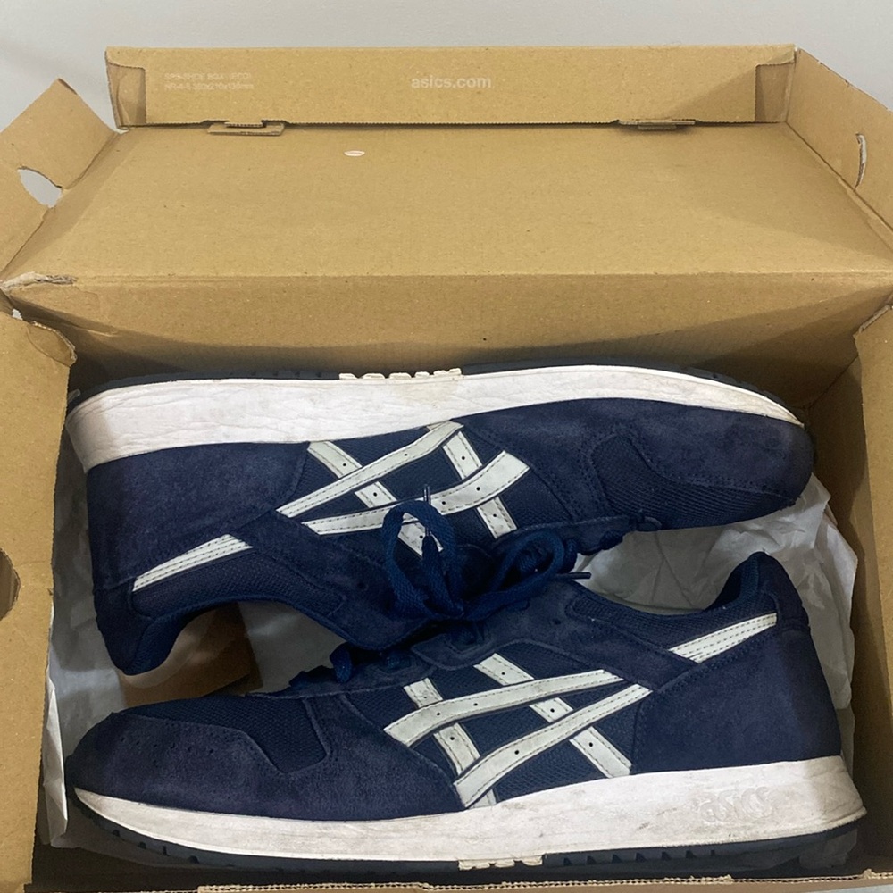 Men’s Adidas Lyte III Classic. Navy Blue. U.S. 11.5